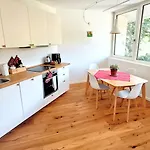 New Alps View Design Flat - Free Parking, Quiet, Hospital & Center Appartement Trente