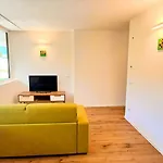 Appartement New Alps View Design Flat - Free Parking, Quiet, Hospital & Center