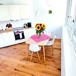 New Alps View Design Flat - Free Parking, Quiet, Hospital & Center Apartamento Trento