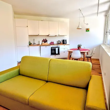 New Alps View Design Flat - Free Parking, Quiet, Hospital & Center *