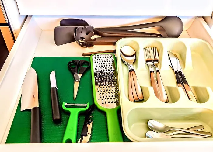 New Alps View Design Flat - Free Parking, Quiet, Hospital & Center 公寓 *