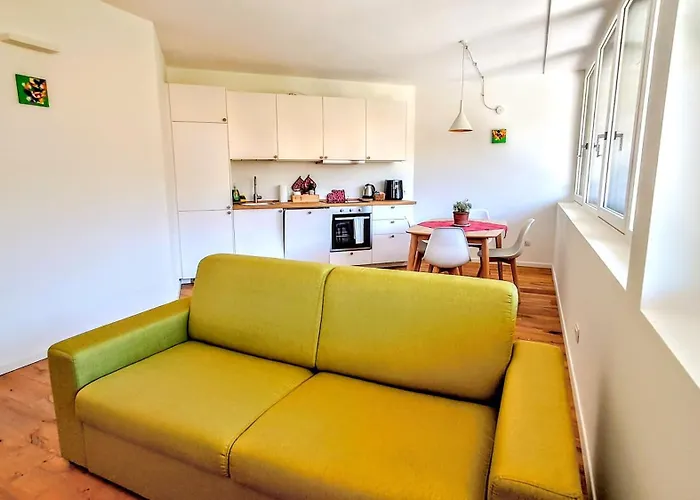 New Alps View Design Flat - Free Parking, Quiet, Hospital & Center *