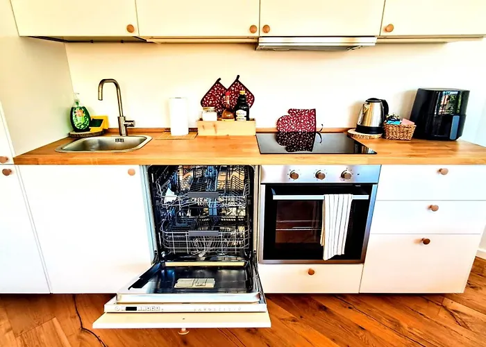 New Alps View Design Flat - Free Parking, Quiet, Hospital & Center * 特伦托