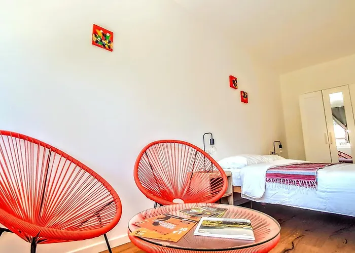 New Alps View Design Flat - Free Parking, Quiet, Hospital & Center 公寓 *