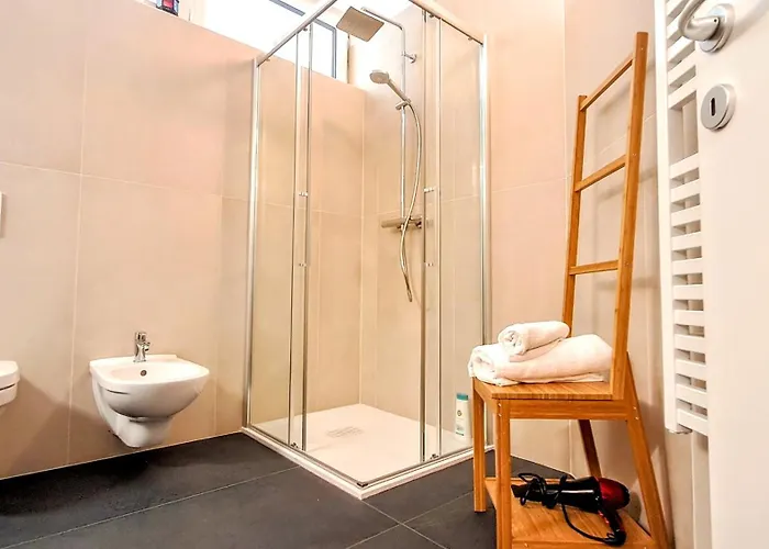 New Alps View Design Flat - Free Parking, Quiet, Hospital & Center