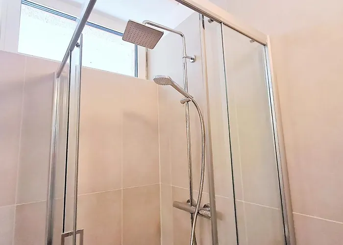 New Alps View Design Flat - Free Parking, Quiet, Hospital & Center *