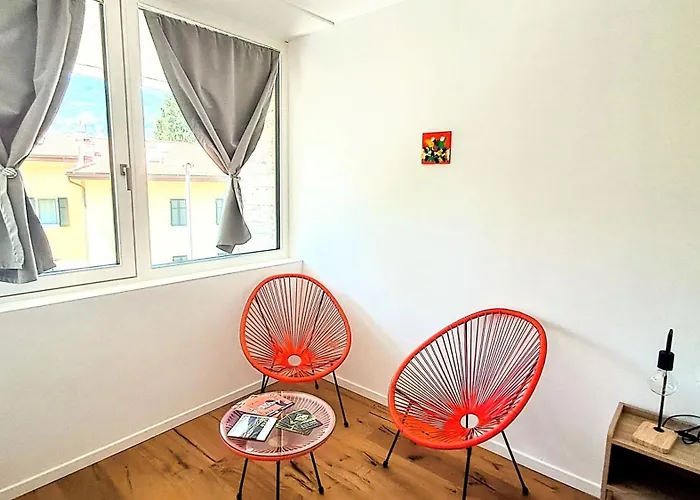 Apartamento New Alps View Design Flat - Free Parking, Quiet, Hospital & Center *