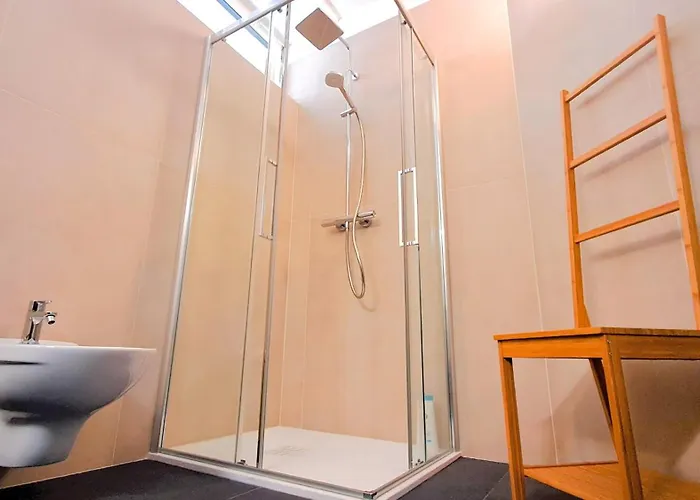 Apartamento New Alps View Design Flat - Free Parking, Quiet, Hospital & Center *